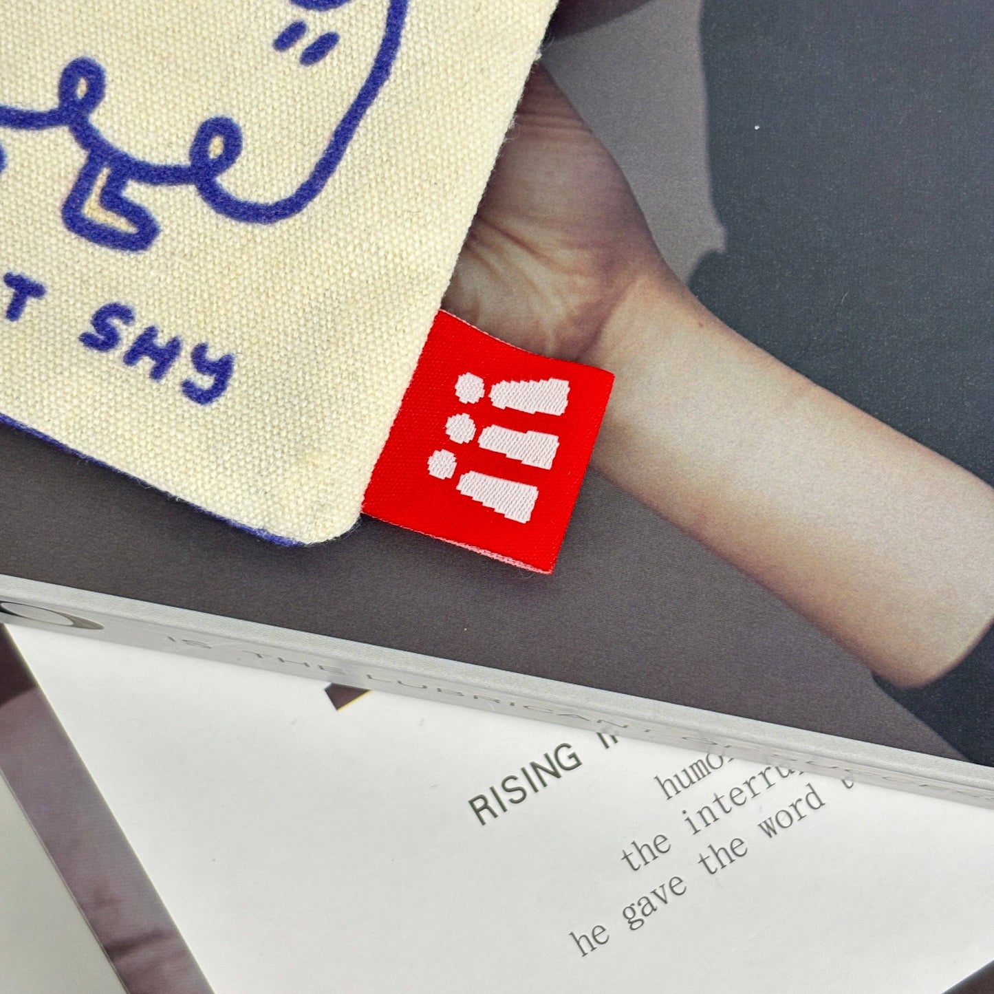 SHAI Canvas Cosmetic Bag – Cute Zipper Pouch with Inner Pocket