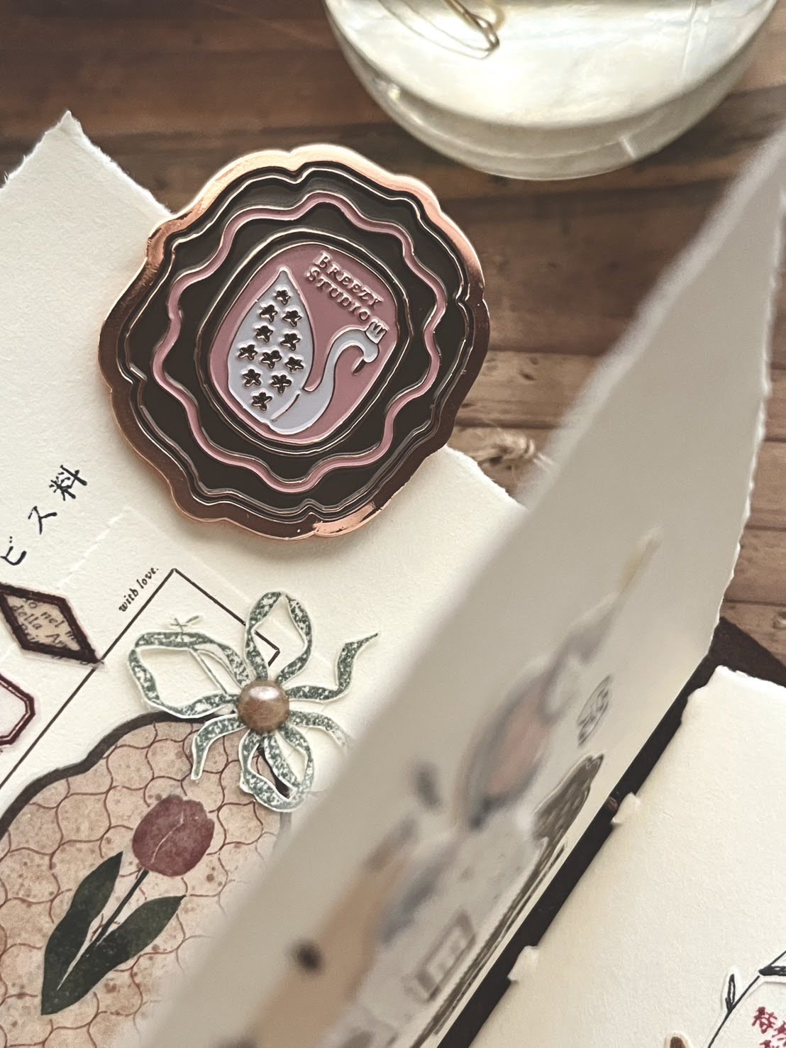 【Limited】Vintage Lady Metal Clip – Retro Brass & Rose Gold Japanese Office Clip