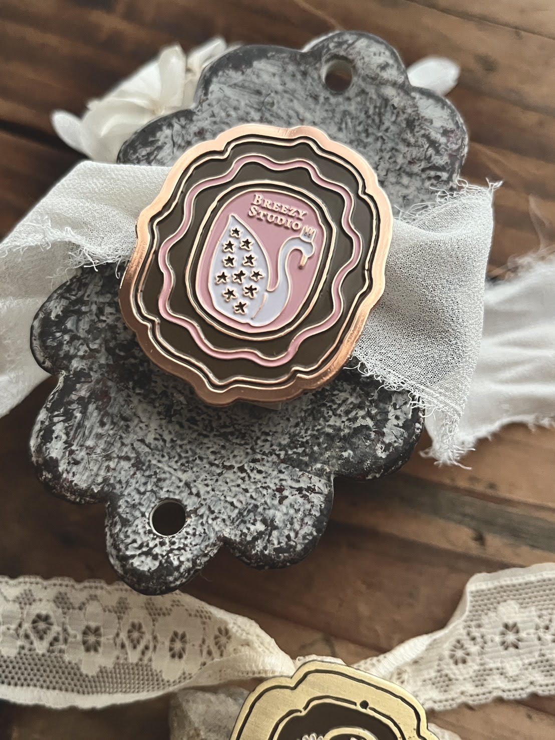 【Limited】Vintage Lady Metal Clip – Retro Brass & Rose Gold Japanese Office Clip