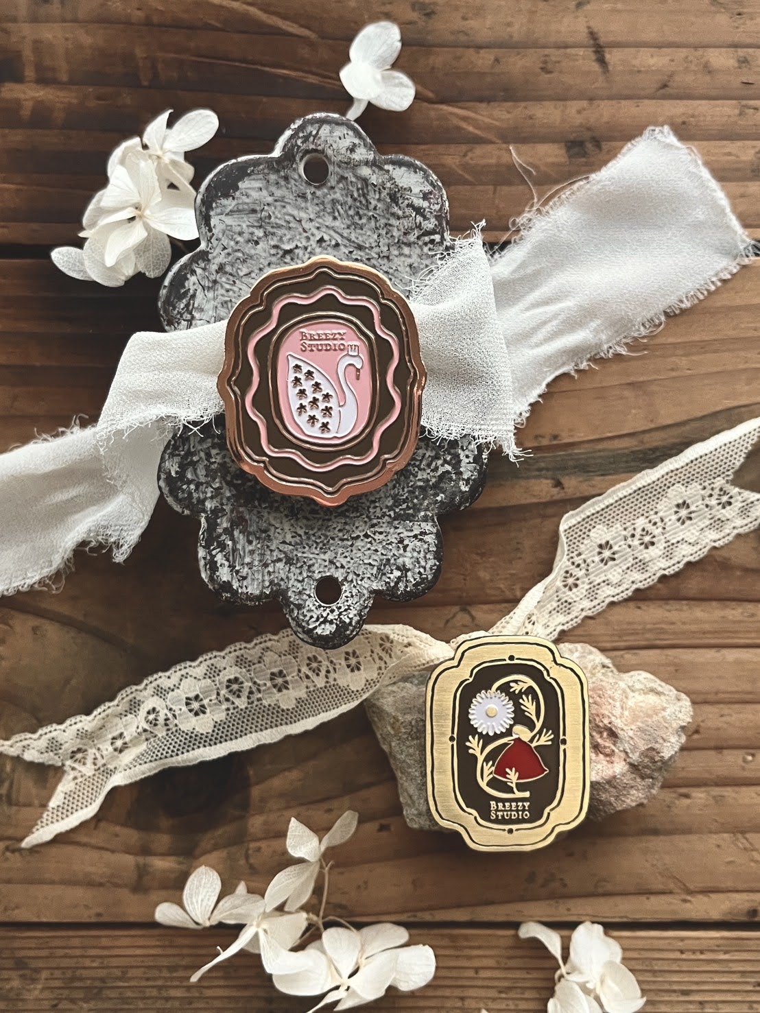 【Limited】Vintage Lady Metal Clip – Retro Brass & Rose Gold Japanese Office Clip